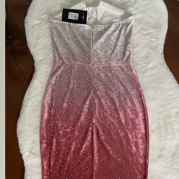 🔴SOLD🔴FashionNova Velvet Mini Dress - Picture 4 of 4